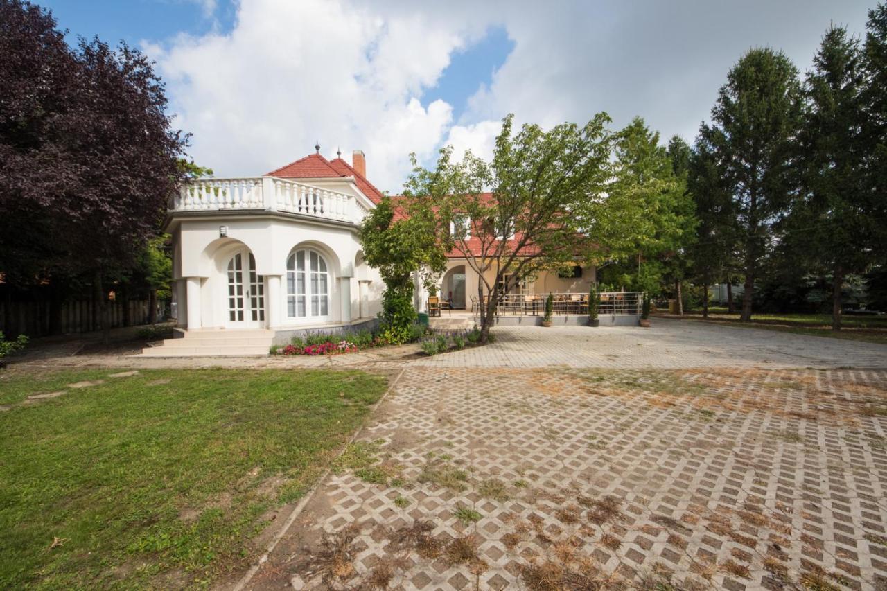 Sungarden Vendeghaz Bed and Breakfast Sajoszoged Buitenkant foto